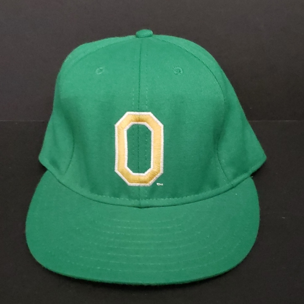Vintage Oregon Ducks Fitted Hat size 7 1/2 EUC